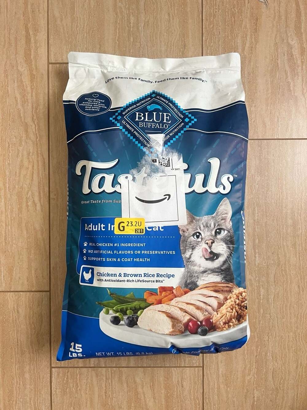 Blue Buffalo Tastefuls Chicken and Brown Rice Recipe Adult Dry Cat Food, 15 lb